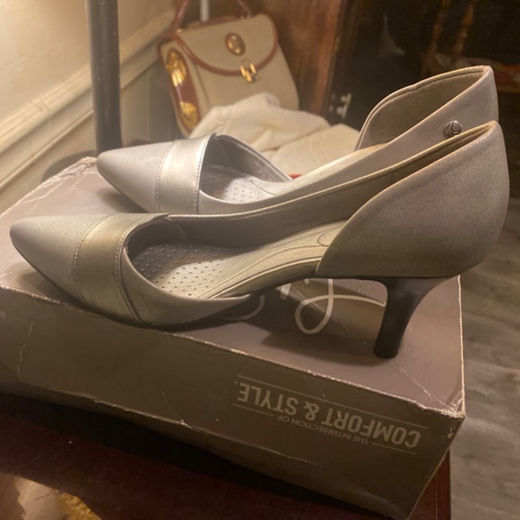 Life Stride High Heels - Picture 6 of 6